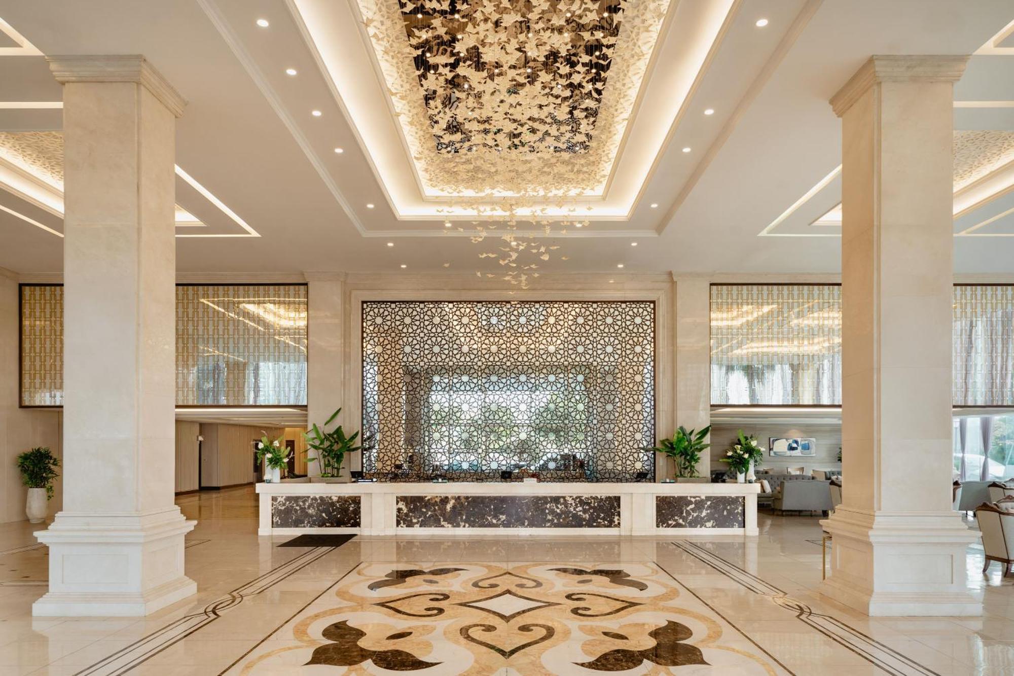 Melia Vinpearl Danang Riverfront — Photos 1